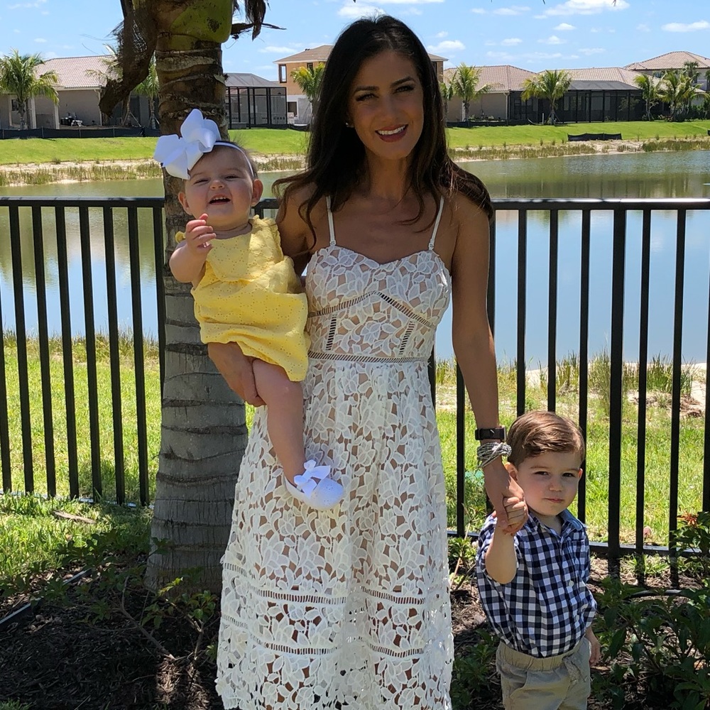 💥LIKE& I’LL DISCOUNT! Lulus ivory lace midi dress